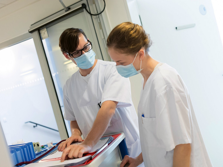 Pflegekräfte im Austausch - Ausbildung Pflegefachkraft - Amalie Sieveking Krankenhaus Hamburg-Volksdorf Pflegekräfte im Austausch - Ausbildung Pflegefachkraft - Amalie Sieveking Krankenhaus Hamburg-Volksdorf