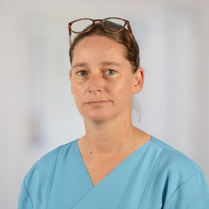 Portraitfoto Miriam Eckebrecht, Arzthelferin, Aufnahme- und Diagnostikzentrum im Evangelischen Amalie Sieveking Krankenhaus, Hamburg-Volksdorf Portraitfoto Miriam Eckebrecht, Arzthelferin, Aufnahme- und Diagnostikzentrum im Evangelischen Amalie Sieveking Krankenhaus, Hamburg-Volksdorf