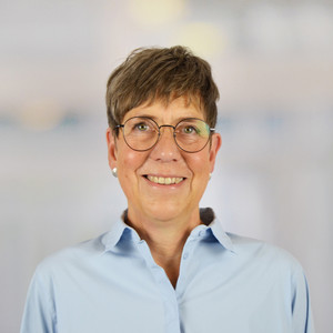 Ulrike Spiegel Aus-, Fort- und Weiterbildung im Evangelischen Amalie Sieveking Krankenhaus Ulrike Spiegel Aus-, Fort- und Weiterbildung im Evangelischen Amalie Sieveking Krankenhaus